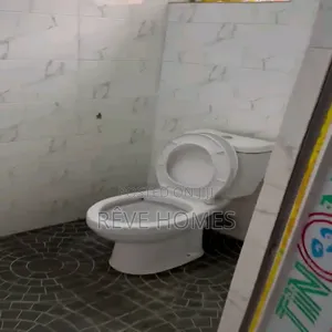 Mini Flat in Iwaya for rent
