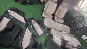 Complete Seat/Door Mat/Gear Console Gle63 2018 Available