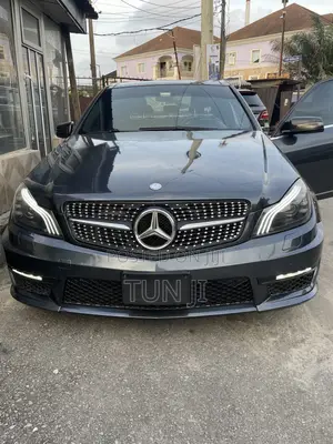 Mercedes-Benz C300 Luxury Sedan AWD (3.0L 6cyl 7A) 2009 Gray