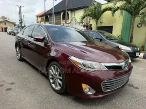 Toyota Avalon XLE Touring 4dr Sedan (3.5L 6cyl 6A) 2015
