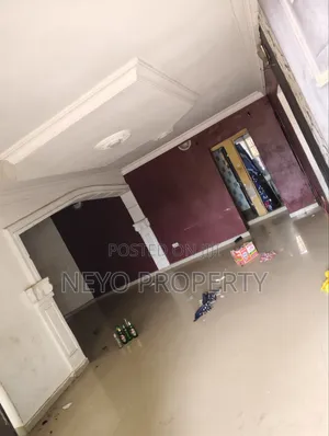 3bdrm Block of Flats in Oga Oloye Estate, Igbogbo for rent