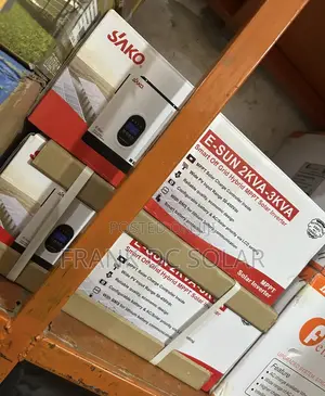 Smart Off Grid Hybrid MPPT Solar Inverter