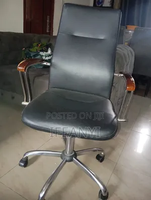 Executive Office Chair