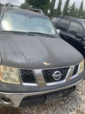 Nissan Frontier Automatic 2005 Gray