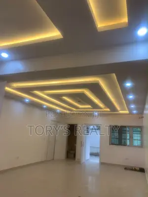 3bdrm Apartment in Lekki Phase 1 for rent