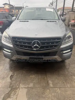 Mercedes-Benz M Class ML 350 BlueTEC 4Matic 2012 Gray