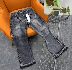 High Quality Baggy Jeans Available in Store .The Quality Is Topnotch