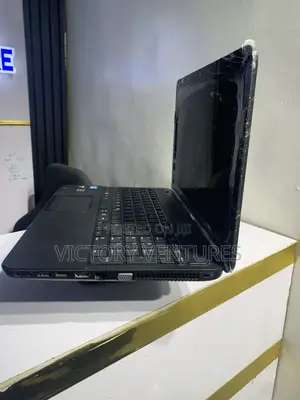 Laptop Toshiba Satellite C855 4GB Intel Core i5 HDD 160GB