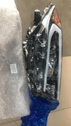 Headlamp for Toyota Rav4 2019,2020,2021,2022 LED