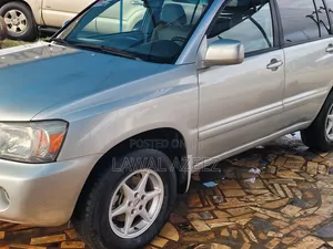 Toyota Highlander V6 2005 Gray