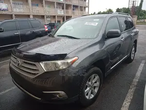 Toyota Highlander 2013 Gray