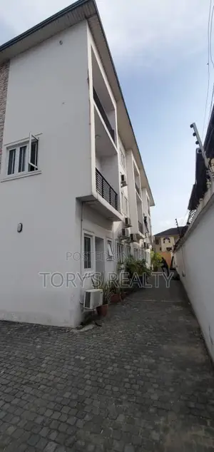 3bdrm Duplex in Lekki Phase 1 for rent