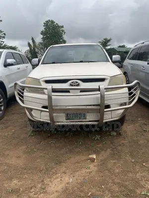 Toyota Hilux 2.5 Cab 2005 White