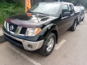 Nissan Frontier Automatic 2005 Gray