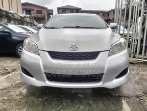 Toyota Matrix 2010 Silver