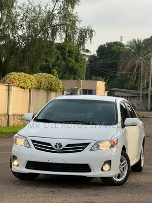 Toyota Corolla 2011 White