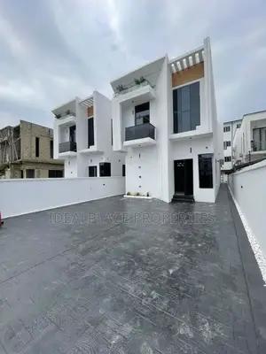 5bdrm Duplex in Ikota for sale