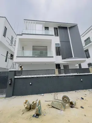 5bdrm Duplex in Omole Phase 2 for sale
