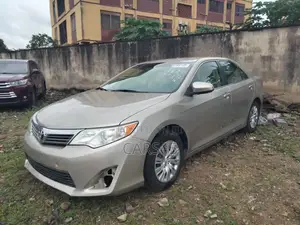 Toyota Camry 2014 Gold