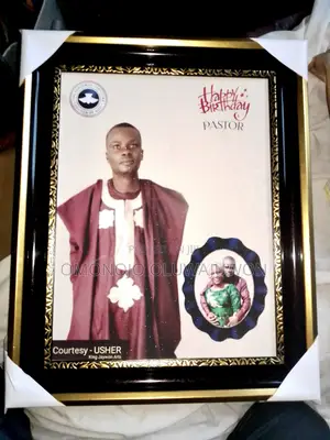 Custom Photo Framing Graphic Design Services