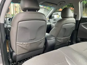 Hyundai Sonata Limited 2.0T Sedan (2.0L 4cyl 6A) 2011 Gray