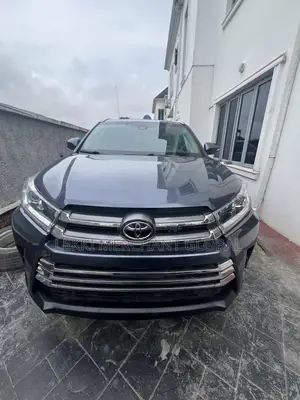 Toyota Highlander 2019 Blue