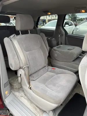 Toyota Sienna LE FWD 2006 Maroon