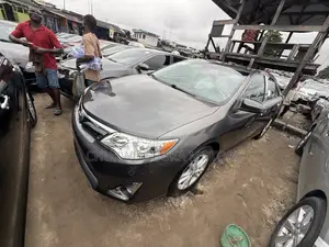 Toyota Camry LE 4dr Sedan (2.5L 4cyl 6A) 2013 Gray