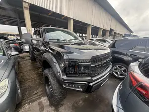 Ford F-150 XLT 4x4 SuperCab Styleside 8 ft. box 163 in. WB 2018 Black