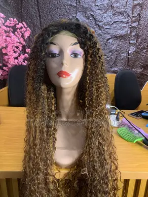 Long Wavy Wig