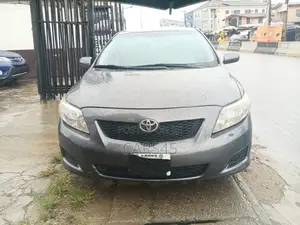 Toyota Corolla 2010 Gray