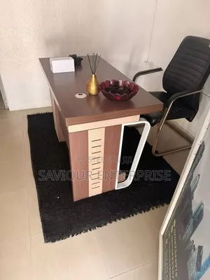 Eexecutive Office Table and Chair