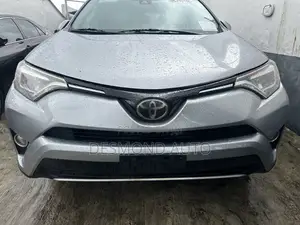 Toyota RAV4 Limited 4dr SUV AWD (2.5L 4cyl 6A) 2018 Silver