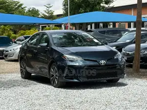 Toyota Corolla SE Special Edition 4dr Sedan (1.8L 4cyl CVT) 2017 Black