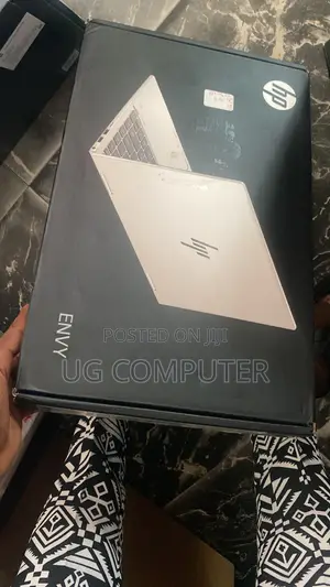 New Laptop HP Envy x360 8GB Intel Core i5 SSD 512GB