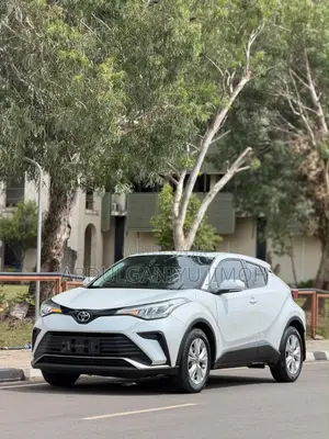 Toyota C-HR 2025 White