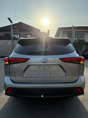 Toyota Highlander XLE FWD 2020 Blue