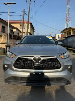 Toyota Highlander XLE FWD 2020 Blue