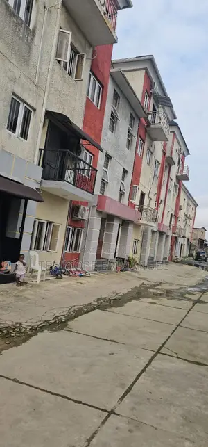 Furnished 4bdrm Duplex in Yaba for sale