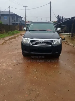 Toyota Hilux 2012 Black