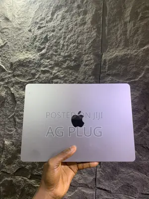 Laptop Apple MacBook Air 2022 M2 8GB Intel Core i3 HDD 256GB