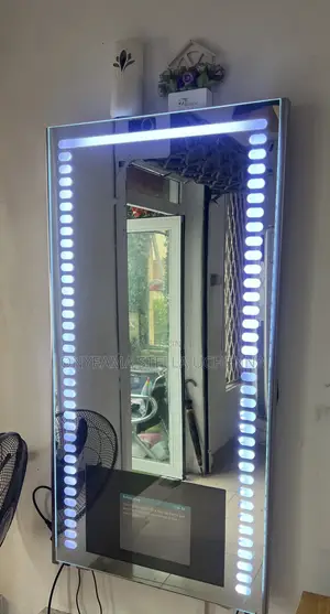 Medium Mirro TV