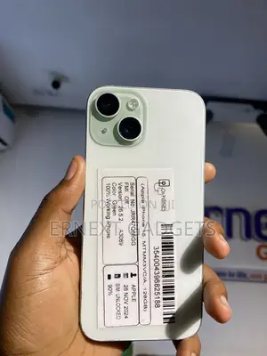 Apple iPhone 15 128 GB Green