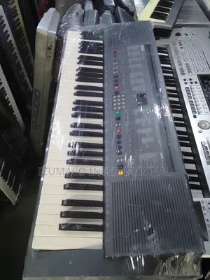 Yamaha PSR-300 Portable Keyboard – Clean, Great Sound Fully Working