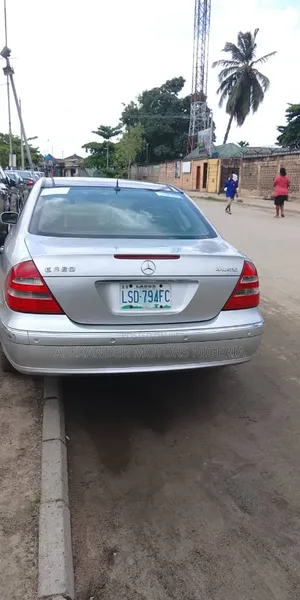 Mercedes-Benz E320 2005 Silver