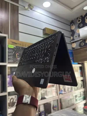 Laptop Dell Latitude 5300 2-in-1 8GB Intel Core i7 SSD 256GB