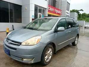 Toyota Sienna 2005 Blue