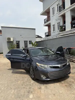 Toyota Avalon Limited Sedan FWD (3.5L 6cyl 6A) 2013 Blue