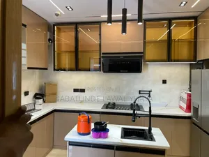 Kitchen Cabinet in HDF High Gloss Material
