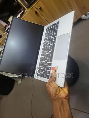 Laptop HP EliteBook x360 1040 G7 16GB Intel Core i7 SSD 512GB